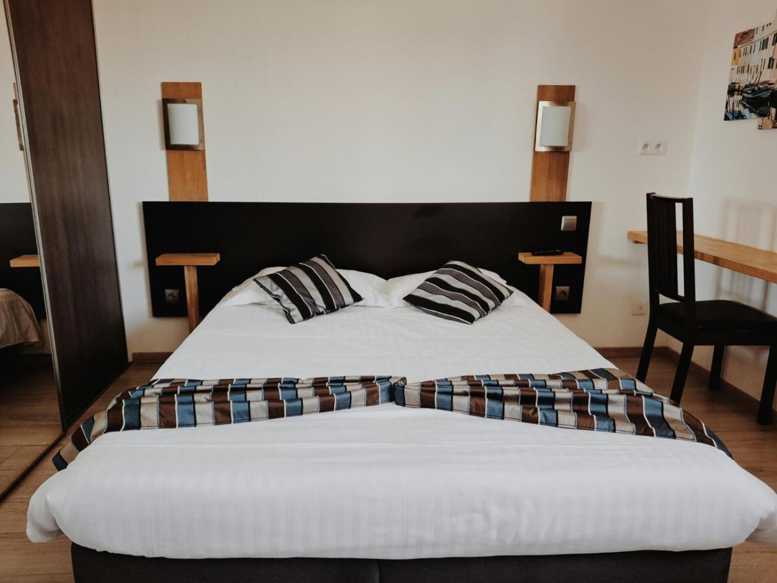 Appart'Hotel Residella House Room & Kitchen Avignon Le Pontet Екстериор снимка