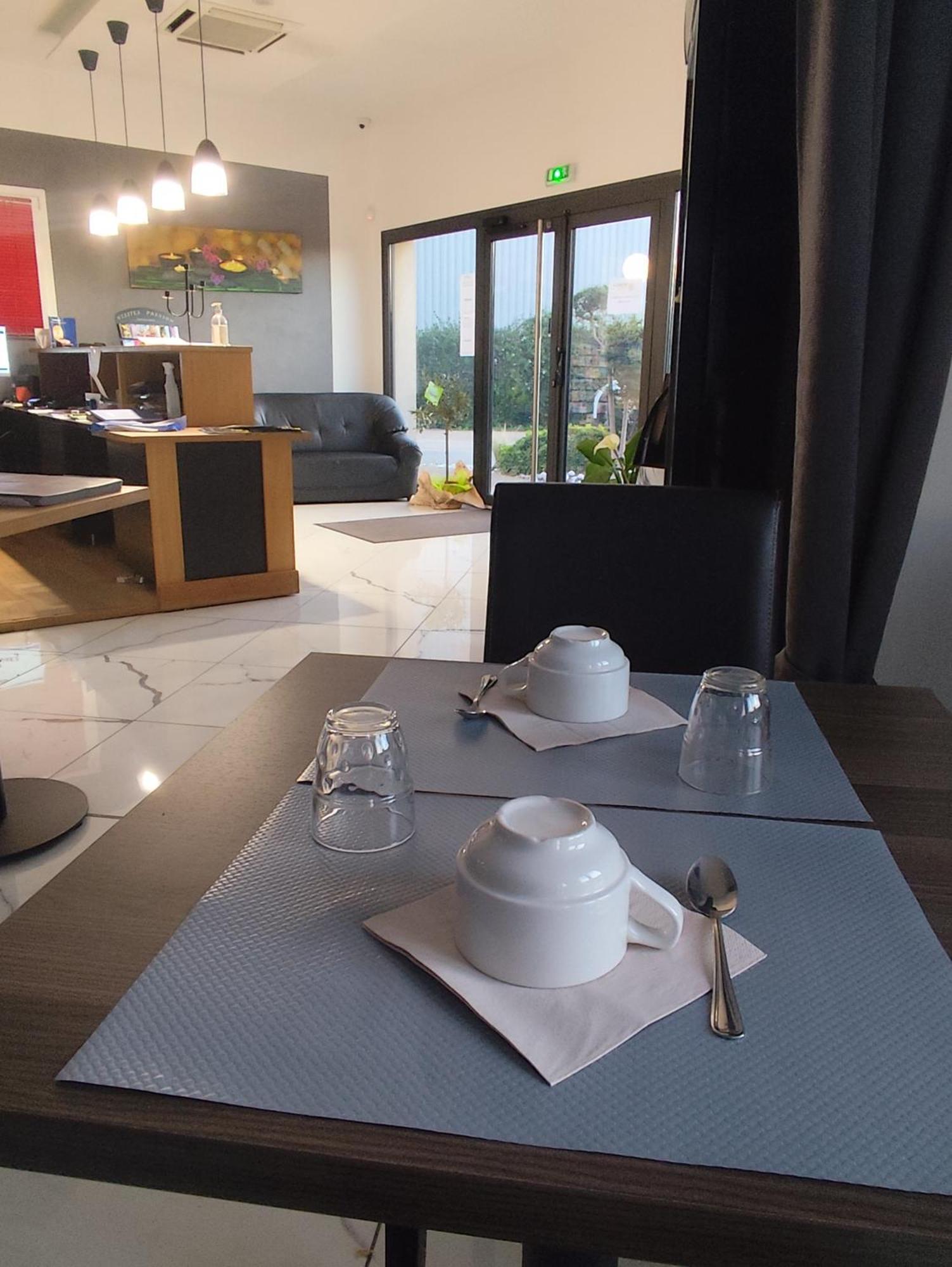 Appart'Hotel Residella House Room & Kitchen Avignon Le Pontet Екстериор снимка
