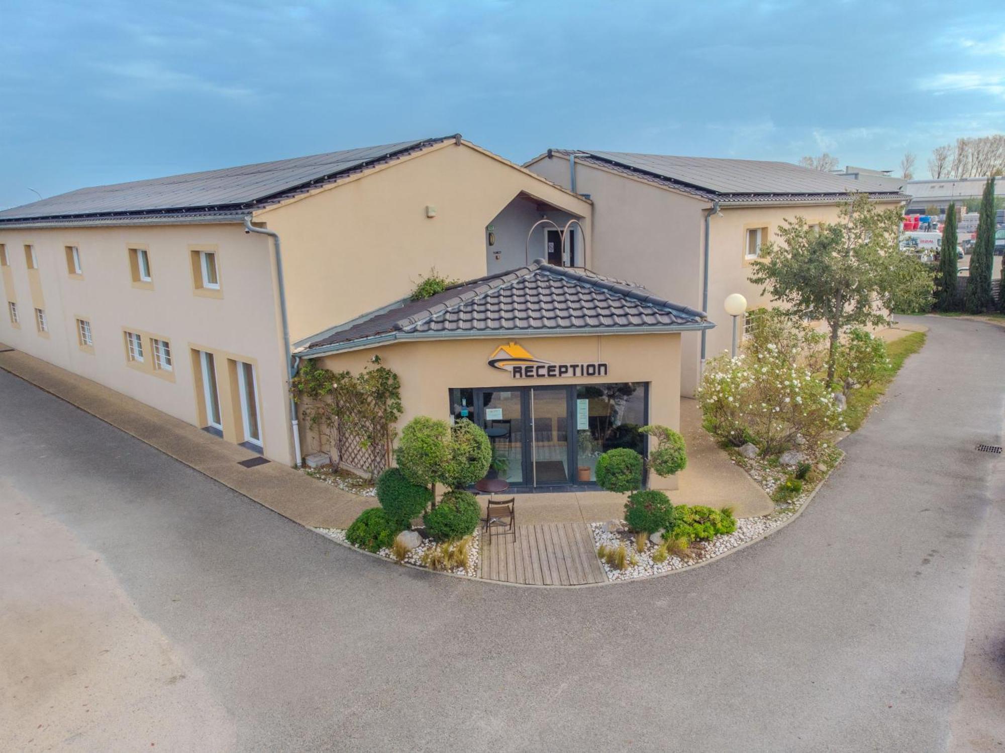 Appart'Hotel Residella House Room & Kitchen Avignon Le Pontet Екстериор снимка