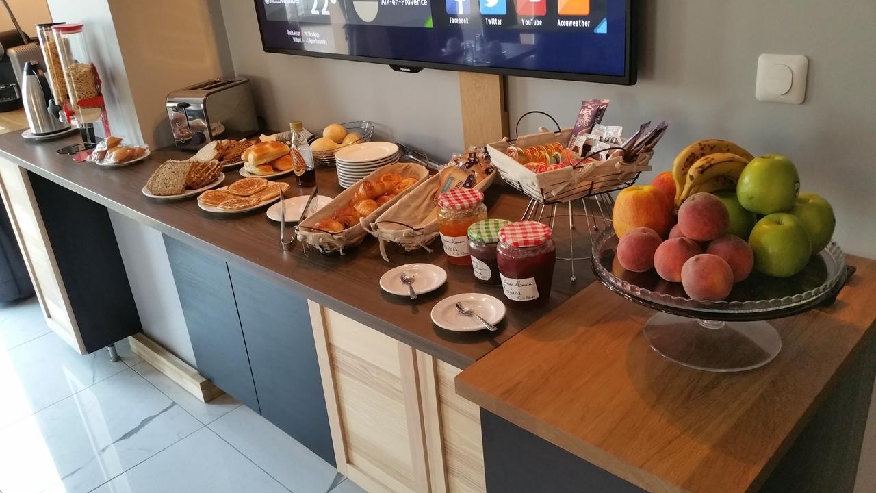Appart'Hotel Residella House Room & Kitchen Avignon Le Pontet Екстериор снимка