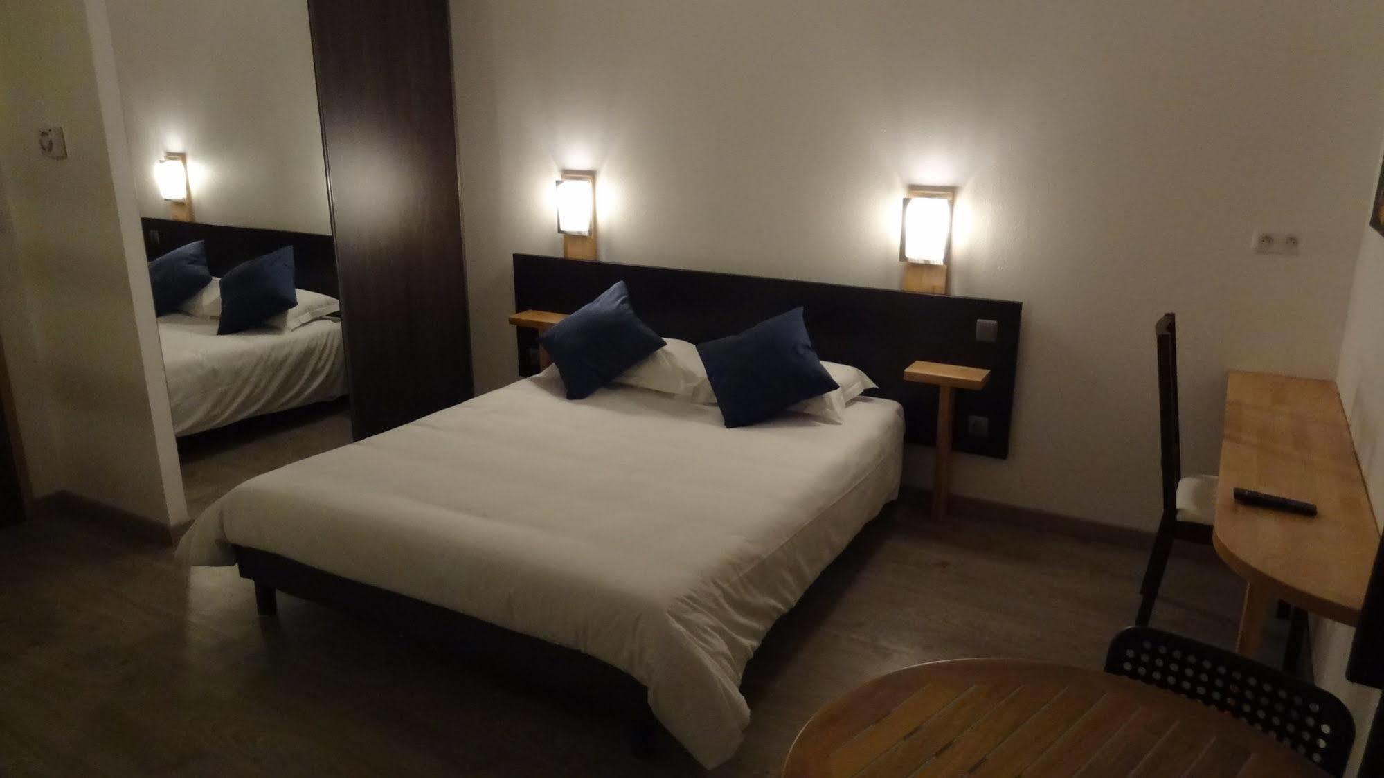 Appart'Hotel Residella House Room & Kitchen Avignon Le Pontet Екстериор снимка